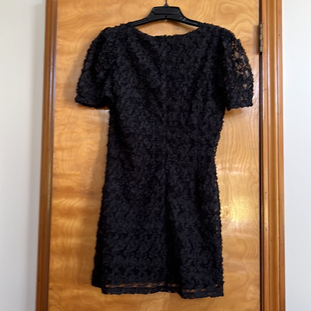Lulu’s Black Mini dress, only worn once like new! Simply gorgeous!